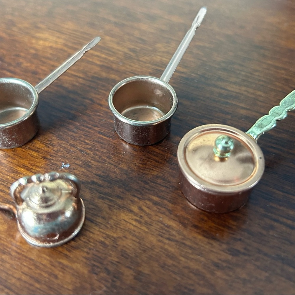 Miniature Copper Cookware Set - Picture 3 of 3